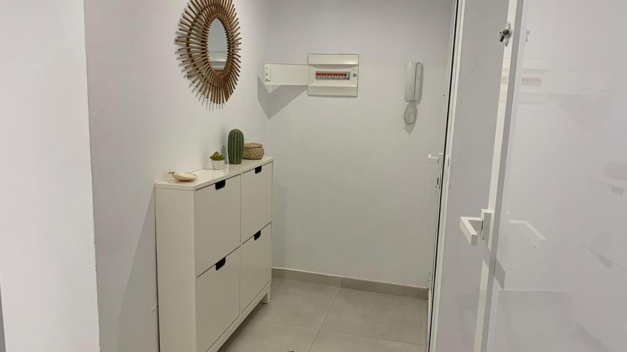 Rodhes Playa B-1 Apartment โรเซส ภายนอก รูปภาพ