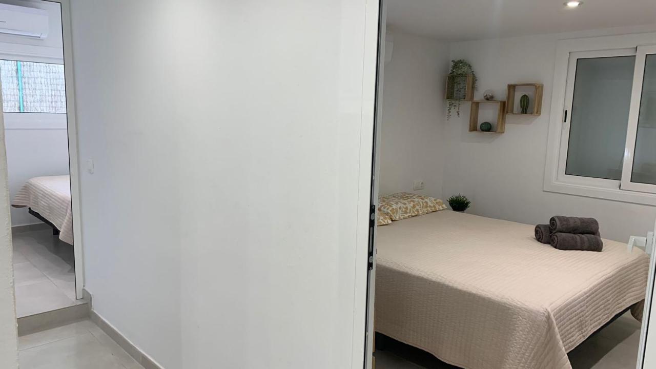 Rodhes Playa B-1 Apartment โรเซส ภายนอก รูปภาพ